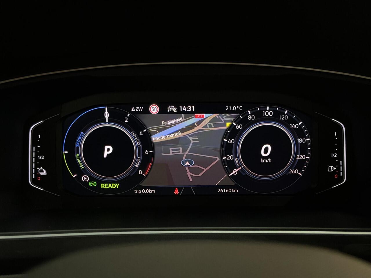 Volkswagen TIGUAN 1.4 TSI eHybrid R-Line Business+ 19"/Panoramadak/Leder + memory/360 camera/Elektrische klep/Dodehoek/Stuur + stoelverwarming