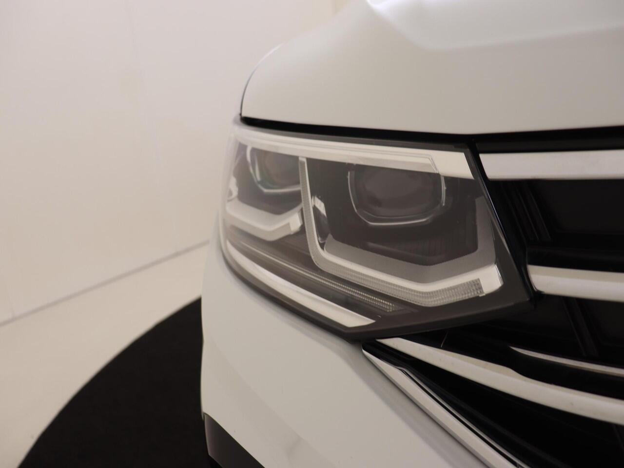 Volkswagen TIGUAN 1.4 TSI eHybrid Elegance | SoH 100% | 360 camera | Head-up display | Adaptieve cruise control | 3 zone airco | LED matrix verlichting | Dodehoek detectie | Keyless | CarPlay |