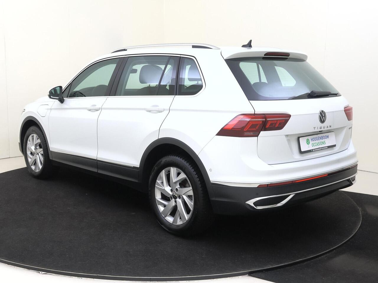 Volkswagen TIGUAN 1.4 TSI eHybrid Elegance | SoH 100% | 360 camera | Head-up display | Adaptieve cruise control | 3 zone airco | LED matrix verlichting | Dodehoek detectie | Keyless | CarPlay |