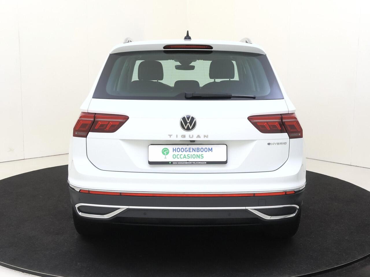 Volkswagen TIGUAN 1.4 TSI eHybrid Elegance | SoH 100% | 360 camera | Head-up display | Adaptieve cruise control | 3 zone airco | LED matrix verlichting | Dodehoek detectie | Keyless | CarPlay |