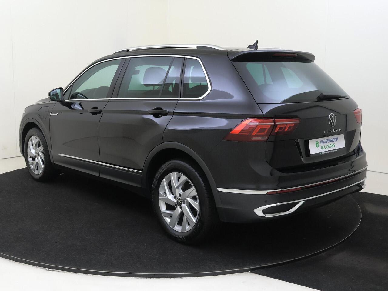 Volkswagen TIGUAN 1.4 TSI eHybrid Elegance | SoH 100% | Panoramadak | Trekhaak | 360 camera | 3-zone airco | Adaptieve cruise control | Keyless | Dodehoek detectie |