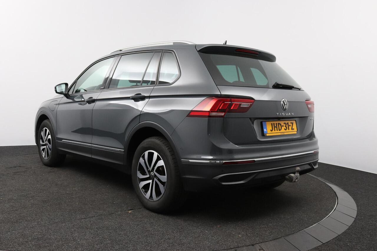Volkswagen TIGUAN 1.4 TSI 245pk DSG eHybrid Active | Trekhaak 1800kg. | Virtual Cockpit | Camera | Stoelverwarming |