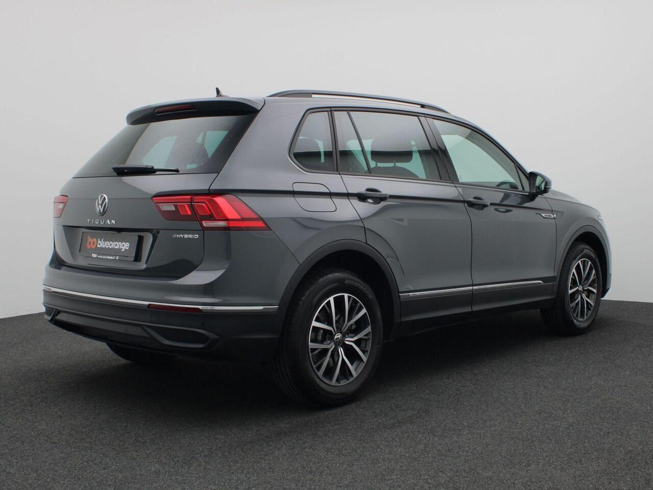Volkswagen TIGUAN 1.4 TSI eHybrid Life Business 245PK DSG elek. bedienbare achterklep, achteruitrijcamera, keyless, full led, adaptive cruise, lane assist, navigatie, 17" lichtmetaal