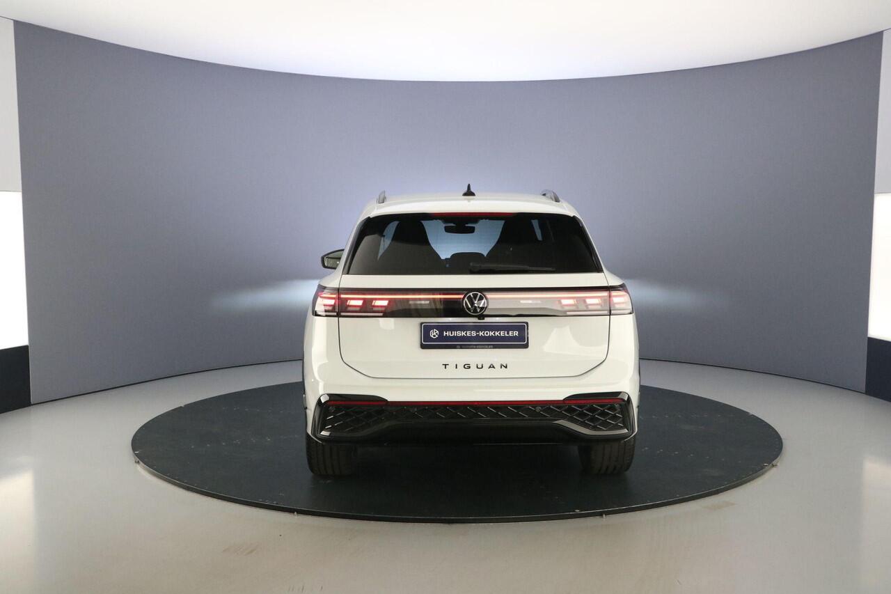 Volkswagen TIGUAN R-Line Edition 1.5 eTSI 150pk DSG Automaat Black style, Adaptive cruise control, Elektrische achterklep, Achteruitrijcamera, LED koplampen, Stuurwiel verwarmd