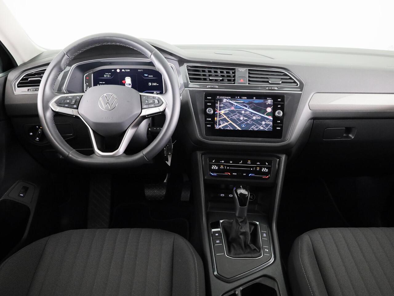 Volkswagen TIGUAN Allspace 1.5 TSI Life Business 7p. 150 pk Automaat (DSG) | Navigatie | Elektr. trekhaak | Parkeersensoren | Adaptieve cruise control | LED koplampen |