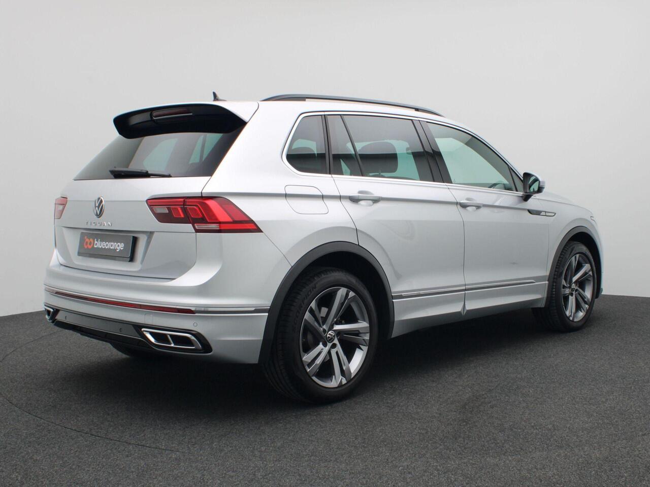 Volkswagen TIGUAN 1.5 TSI R-Line Business 150PK DSG full led, navi via apple carplay/android auto, clima, pdc voor en achter, lane assist, 19" lichtmetaal, adaptive cruise