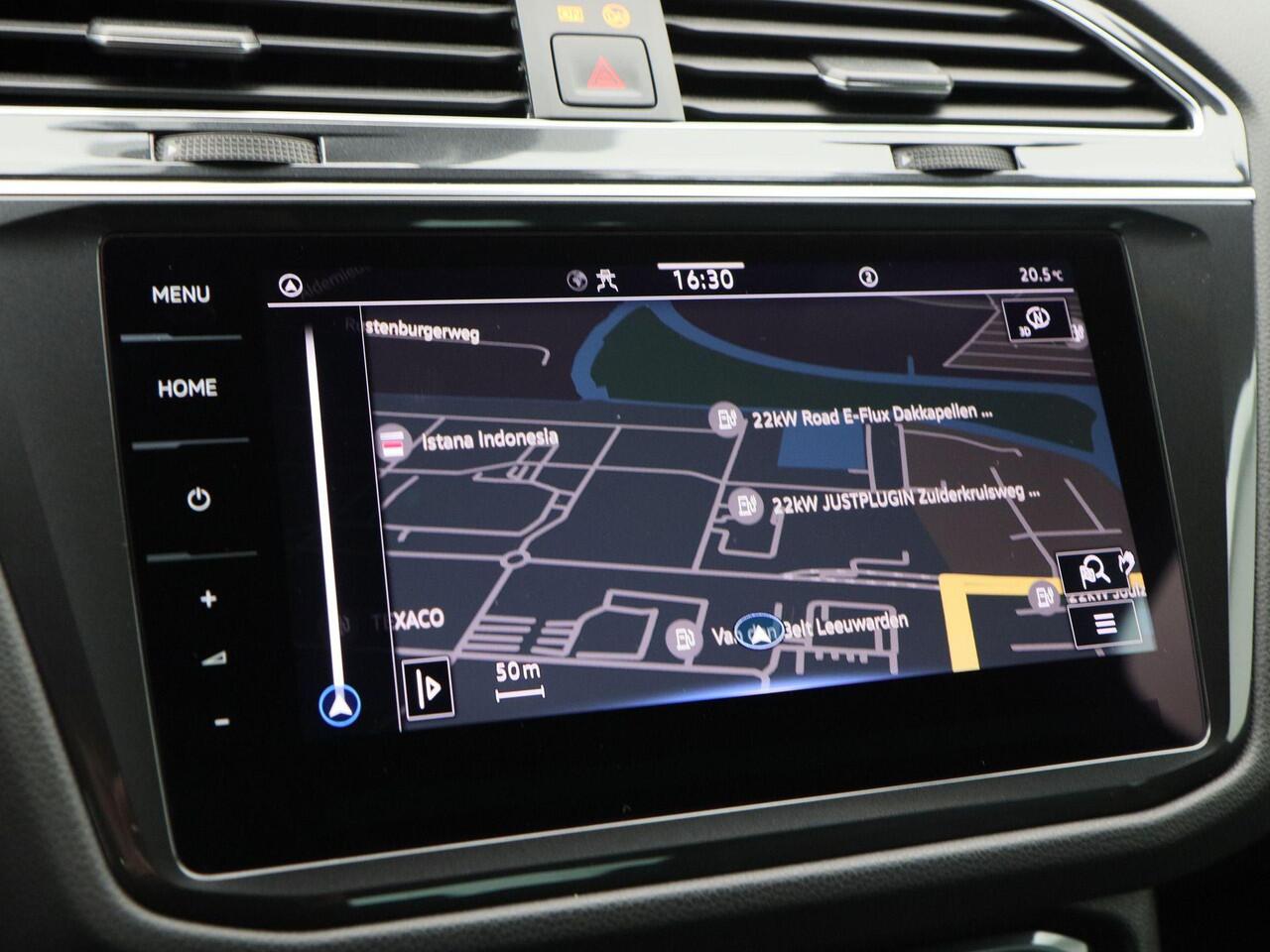 Volkswagen TIGUAN 1.4 TSi 145 Pk eHybrid R-Line Business Automaat | Trekhaak | LED | Stoel en Stuur Verwarming | Adaptive Cruise | Carplay | Navigatiesysteem | Parkeersensoren | Camera | Elektrische Achterklep | 20 Inch | 30.380 Km!!