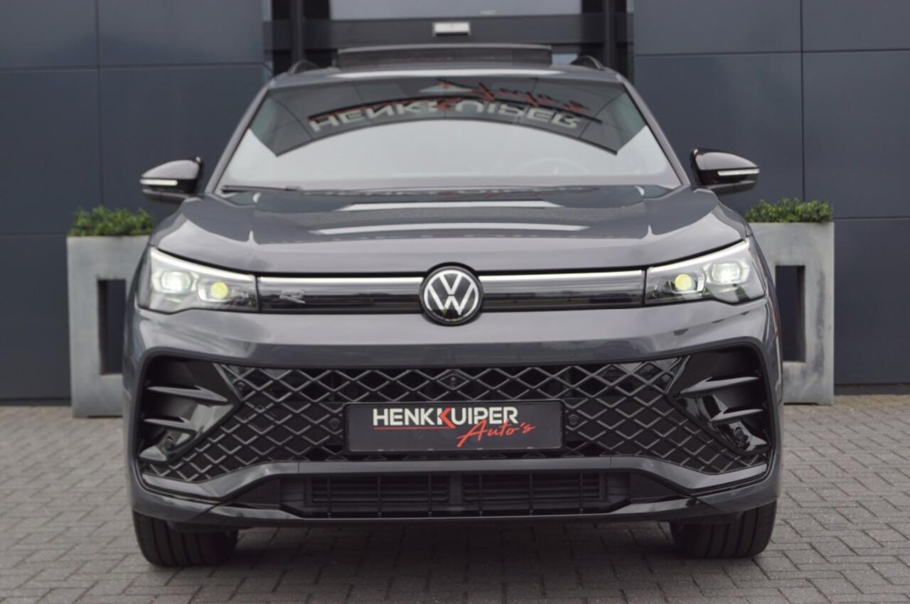Volkswagen TIGUAN 1.5 eTSI DSG R-Line Black st 150pk /Panodak/ Navi/360gr.Camera/ Matrix LED/Trekh wegkl