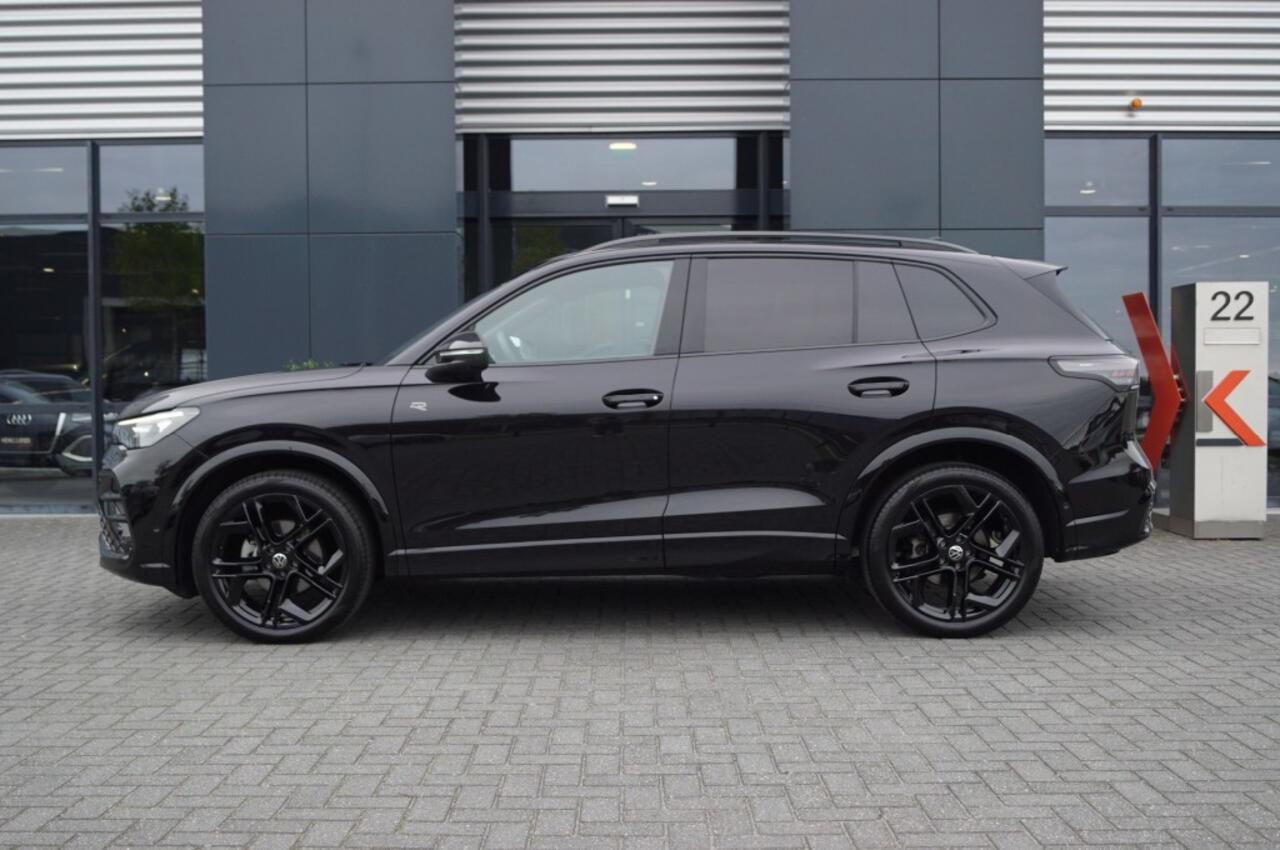 Volkswagen TIGUAN 1.5 eTSI DSG R-Line Black st 150pk /Panodak/Navi/360gr.Camera/Matrix LED/Trekh wegkl