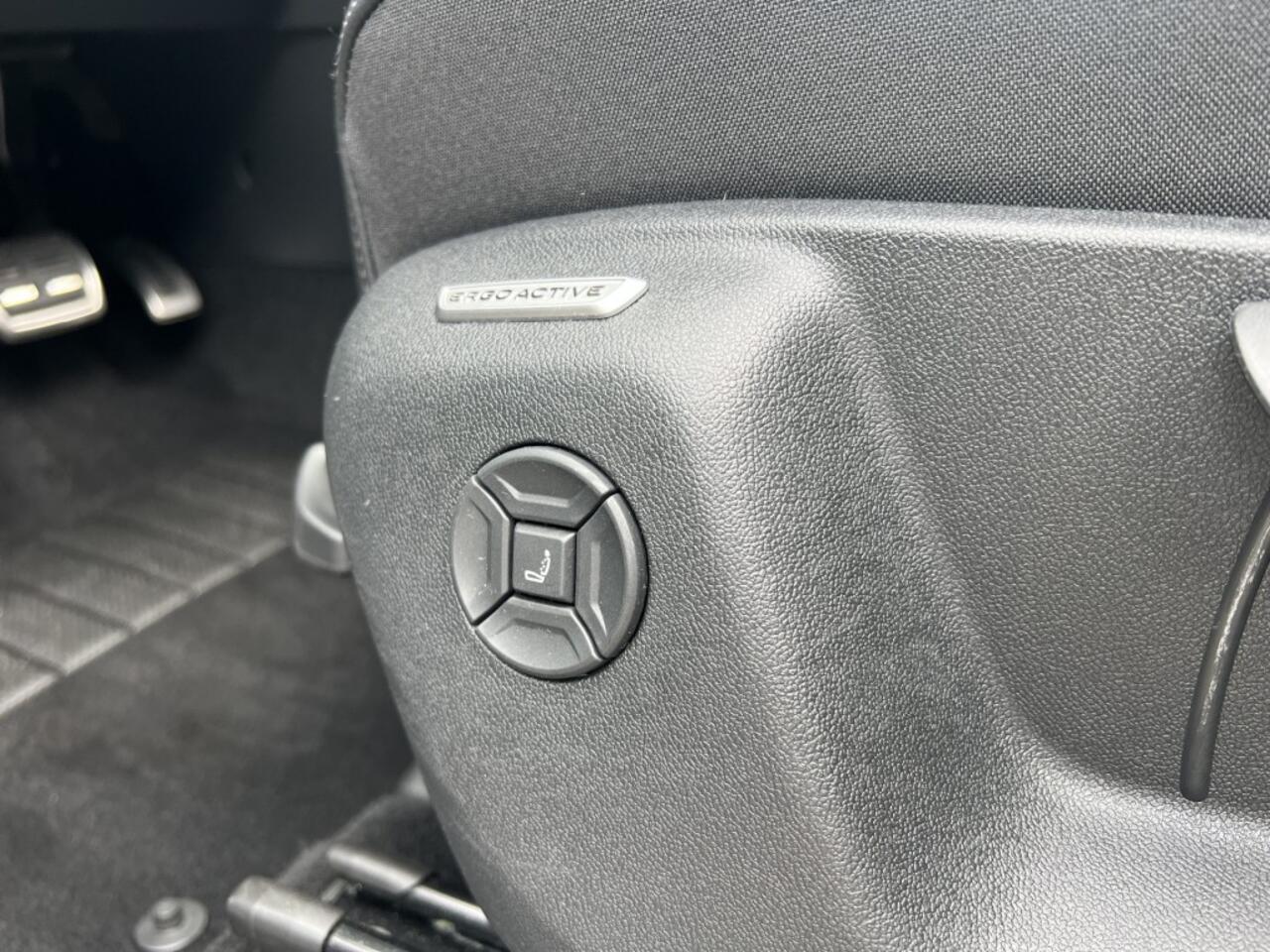 Volkswagen TIGUAN 1.5 eTSI DSG R-Line Pano Blackstyle Trekhaak IQ