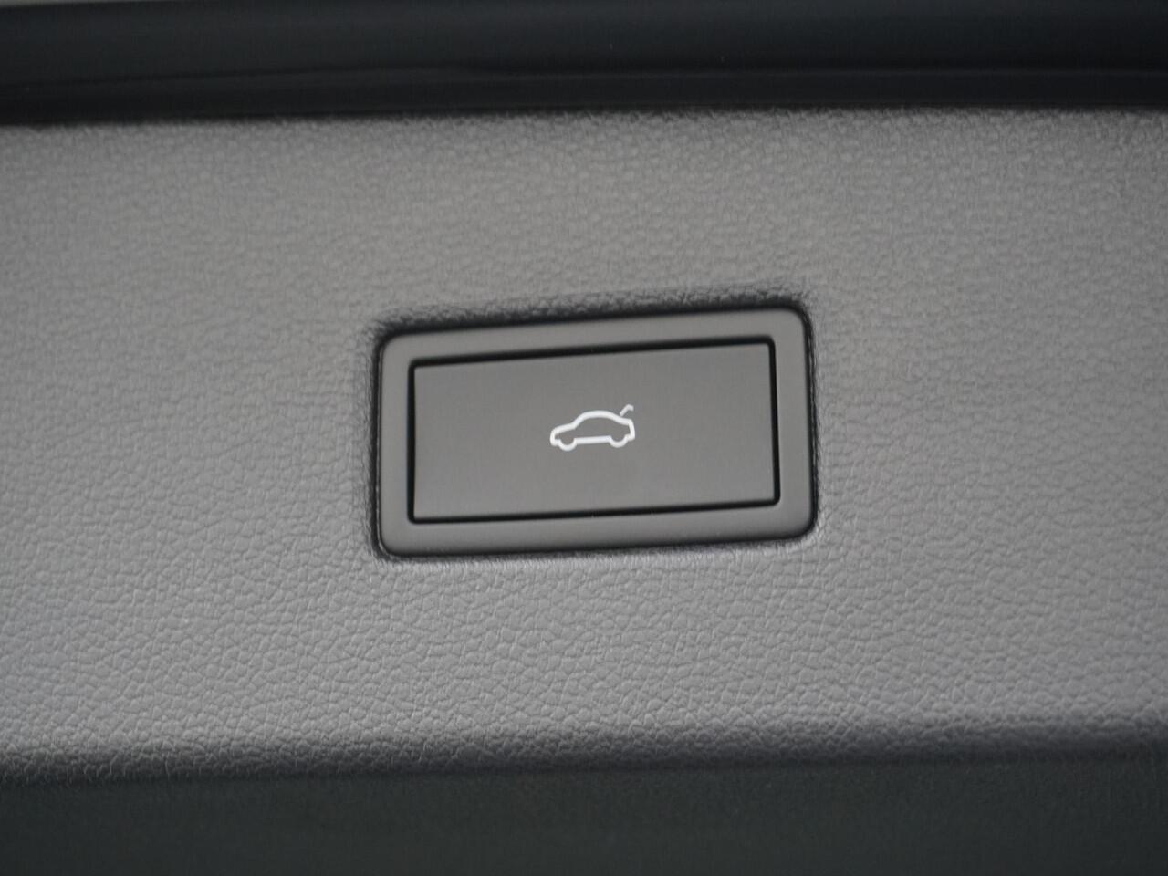 Volkswagen TIGUAN 1.5 TSI R-Line Business R LINE in-exterieur CAMERA | STOEL + STUURVERWARMING | VIRTUAL DASH