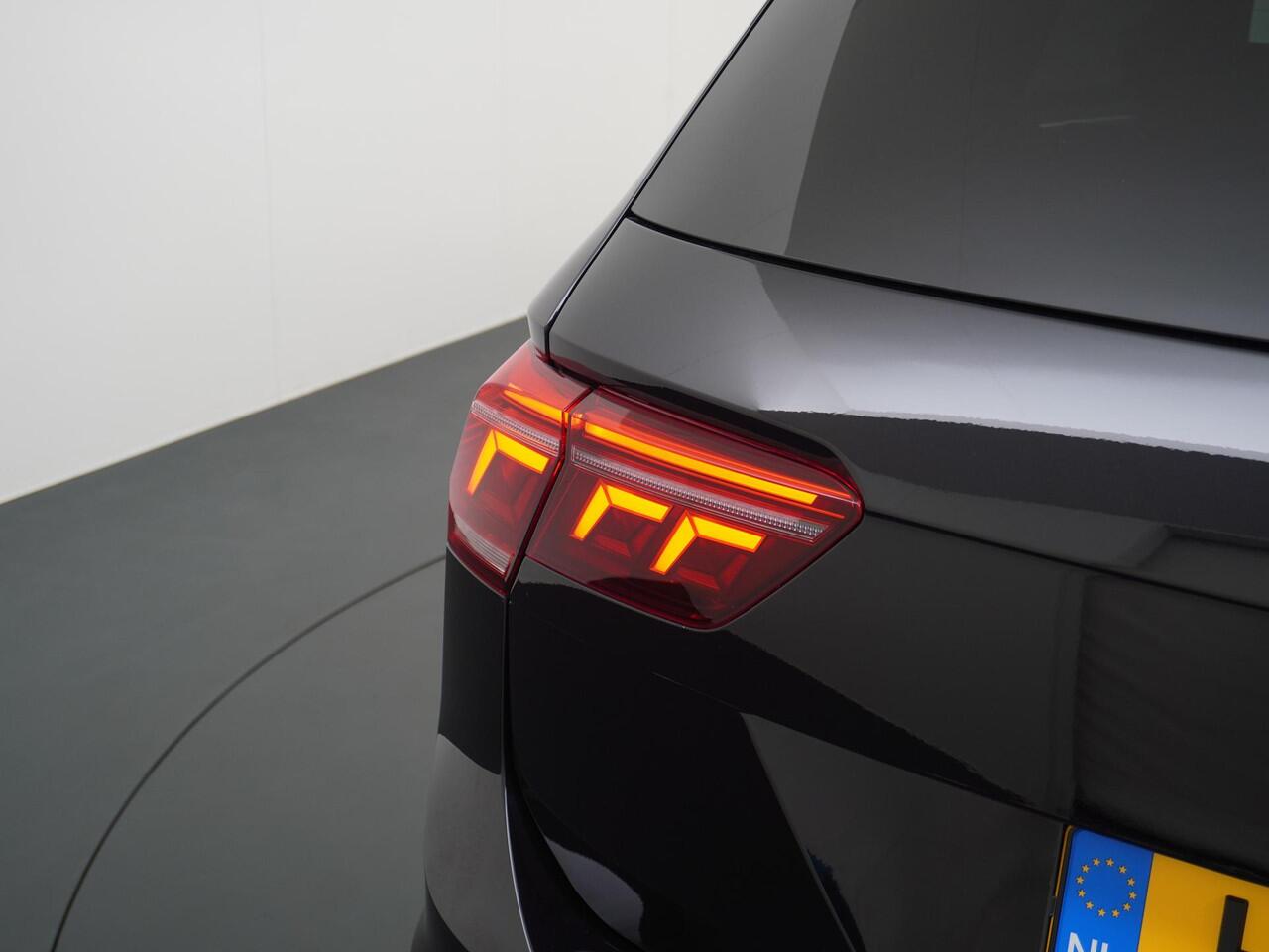 Volkswagen TIGUAN 1.5 TSI R-Line Business R LINE in-exterieur CAMERA | STOEL + STUURVERWARMING | VIRTUAL DASH