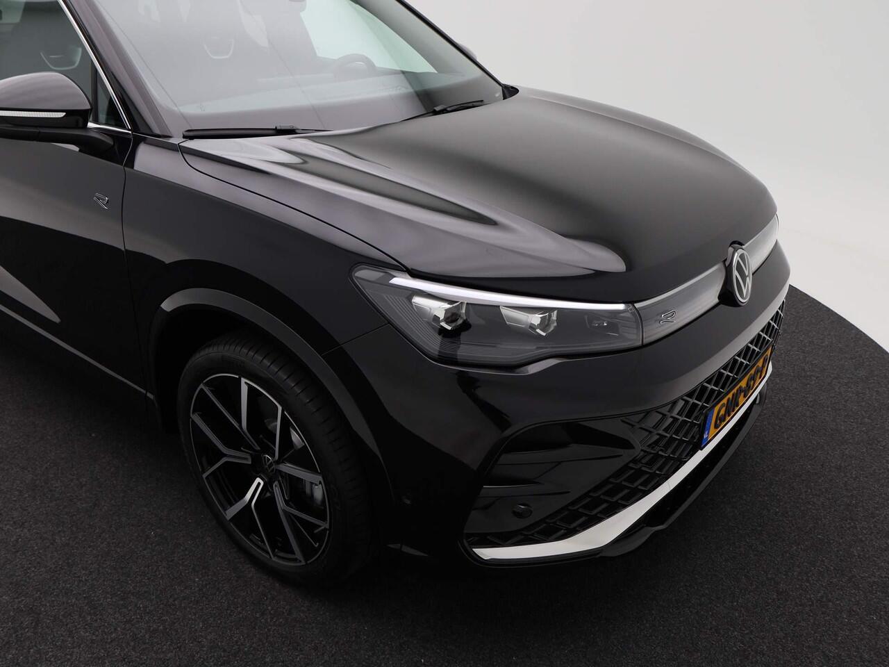 Volkswagen TIGUAN 1.5 eHybrid 272 Pk Automaat R-Line Business | LED | Camera | Climate Control | Carplay | Adaptive Cruise | privacy Glass | 20 Inch | 6.992 Km!!