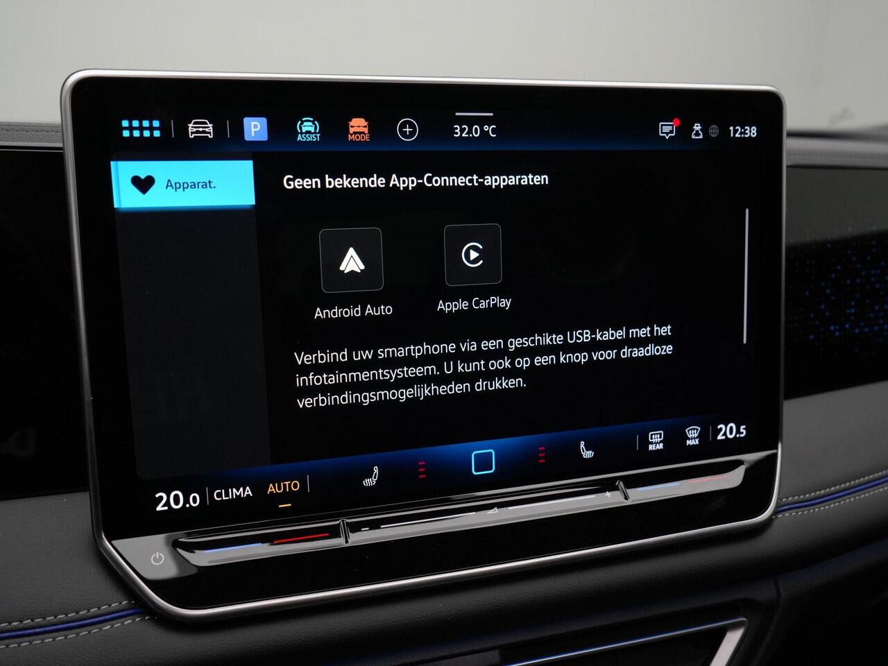 Volkswagen TIGUAN 1.5 eTSI 150 pk DSG R-Line Edition | Panoramadak | Trekhaak | Stuur-/stoelverwarming | Achteruitrijcamera | Massage