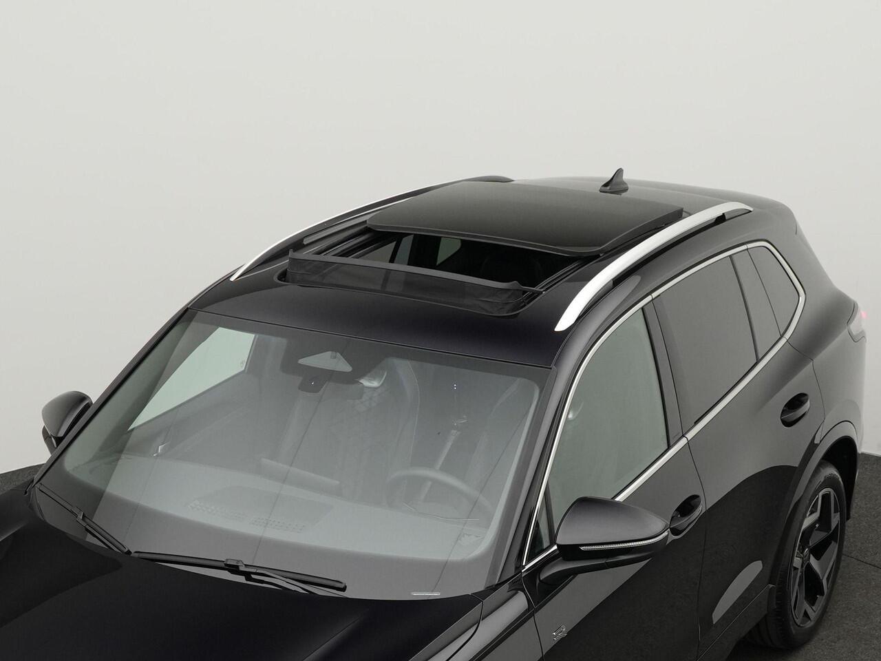 Volkswagen TIGUAN 1.5 eTSI 150 pk DSG R-Line Edition | Panoramadak | Trekhaak | Stuur-/stoelverwarming | Achteruitrijcamera | Massage