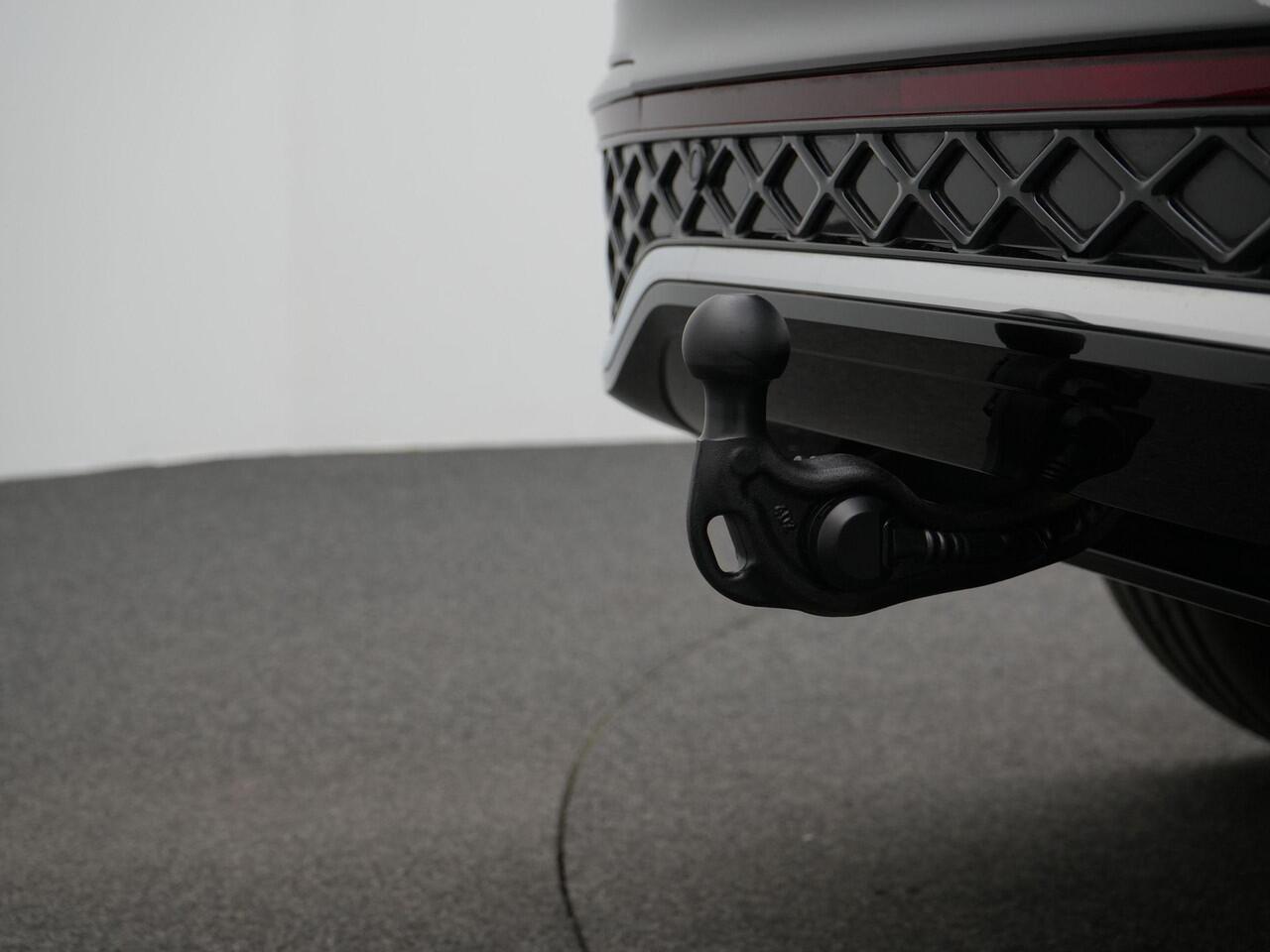 Volkswagen TIGUAN 1.5 eTSI 150 pk DSG R-Line Edition | Panoramadak | Trekhaak | Stuur-/stoelverwarming | Achteruitrijcamera | Massage