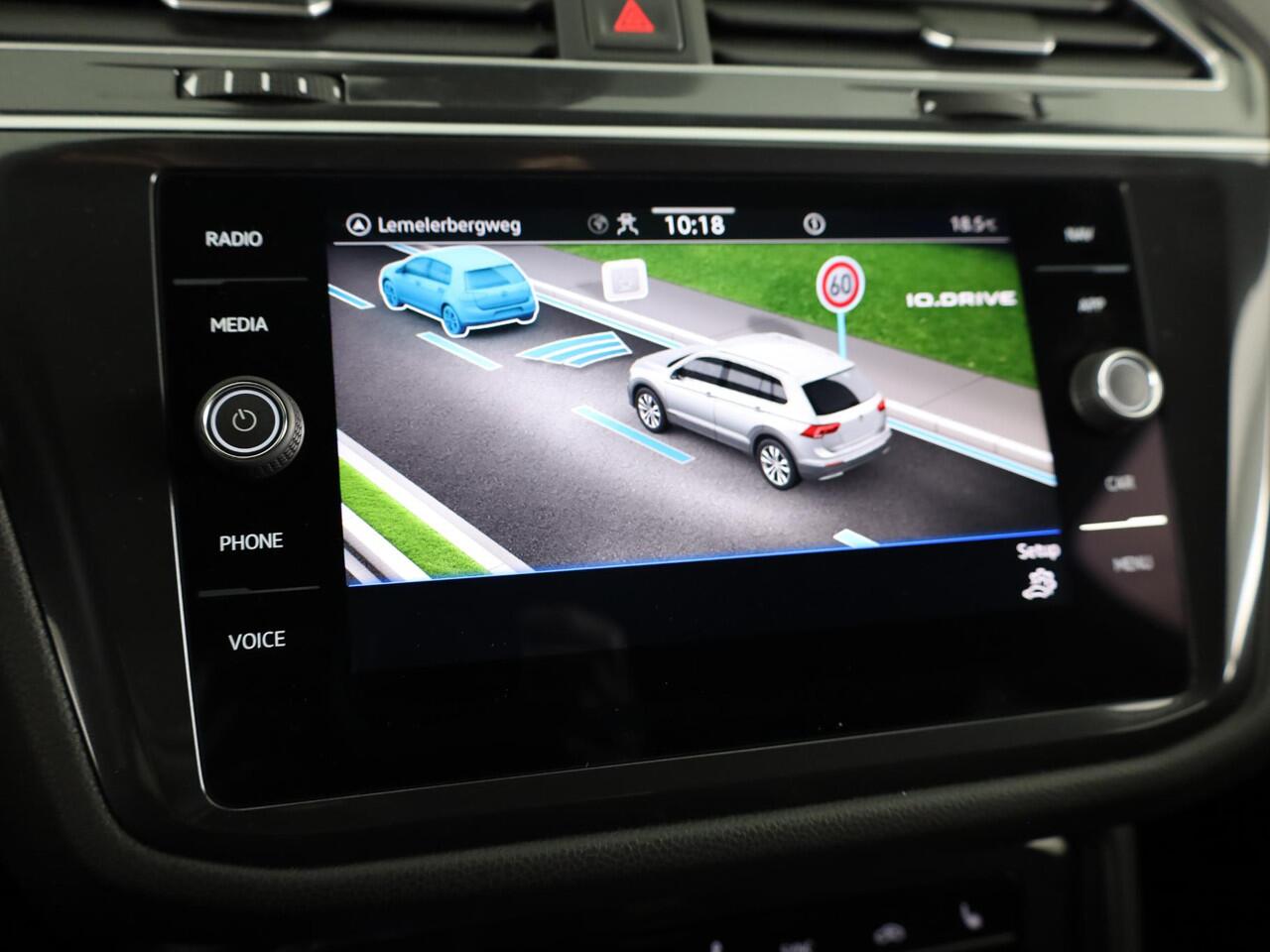 Volkswagen TIGUAN Allspace 1.5 TSI R-Line Business 150PK DSG | Verlengde garantie | Navigatie | Matrix LED koplampen | Elektrische achterklep |