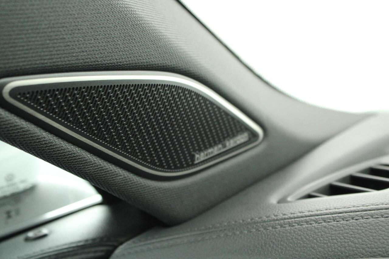 Volkswagen TIGUAN 1.5 eTSI 150pk R-Line Business Trekhaak Leder 360Camera Memory Stoelverwarming+Koeling