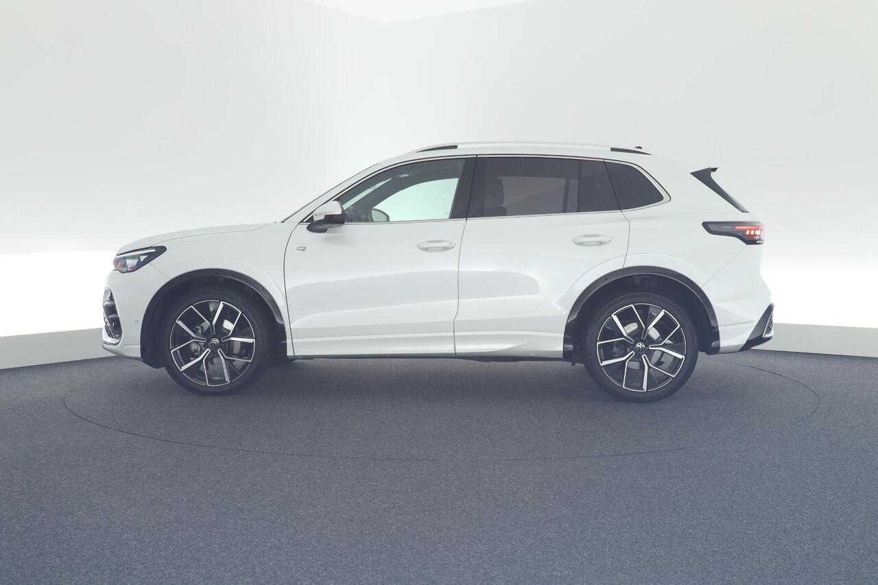 Volkswagen TIGUAN 1.5 eTSI 150pk R-Line Business Trekhaak Leder 360Camera Memory Stoelverwarming+Koeling