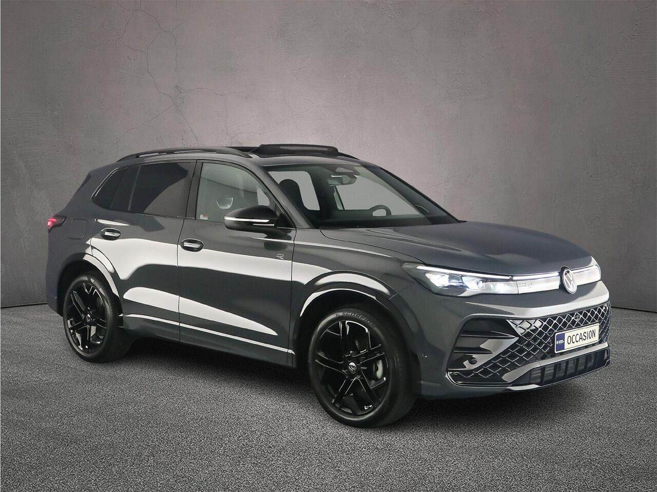 Volkswagen TIGUAN R-Line Edition 1.5 eTSI 150pk DSG Automaat Trekhaak, Adaptive cruise control, 360 camera, Elektrische achterklep, Achteruitrijcamera