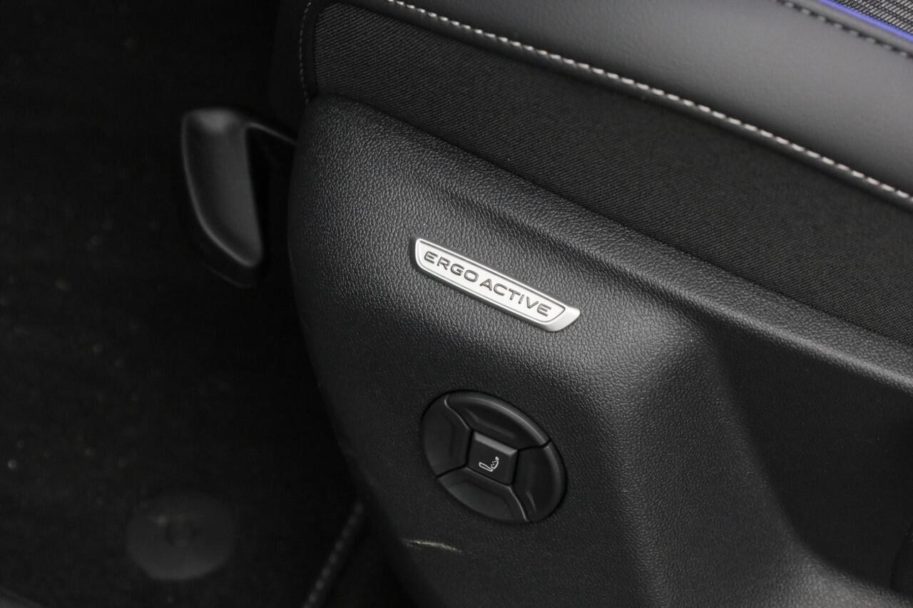 Volkswagen TIGUAN 1.5 eTSI 150 pk DSG R-Line Business | Panoramadak | Trekhaak | IQ Light | Rondomzicht camera | Stoelverwarming | Navigatie | Massage