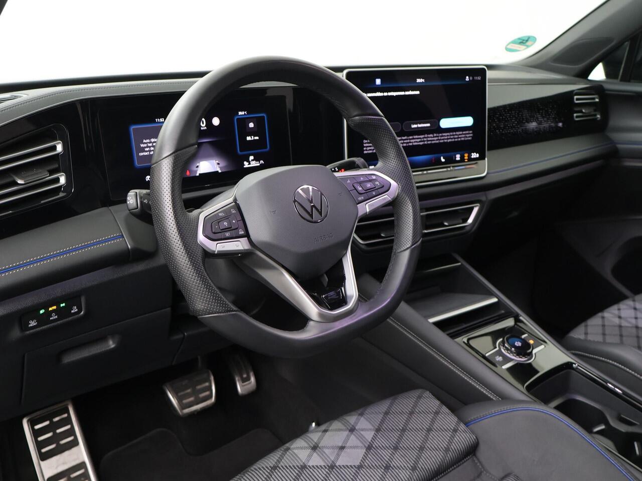 Volkswagen TIGUAN 1.5 eHybrid R-Line Business | 204 PK | SoH 100% | Trekhaak wegklapbaar | Elek. achterklep | Voorstoelen verwarmd | Apple Carplay/Android Auto |