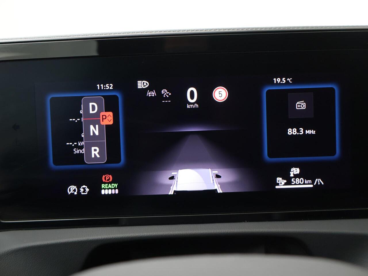 Volkswagen TIGUAN 1.5 eHybrid R-Line Business | 204 PK | SoH 100% | Trekhaak wegklapbaar | Elek. achterklep | Voorstoelen verwarmd | Apple Carplay/Android Auto |