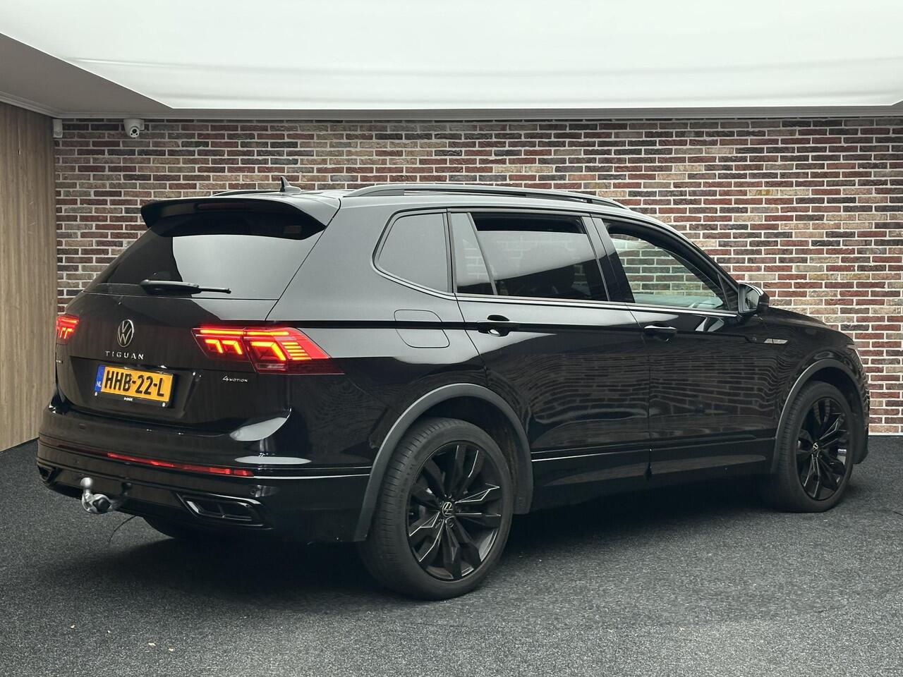 Volkswagen TIGUAN 2.0 TSI 4Motion R Line Allspace Panorama IQ Headup Trekhaak 7P