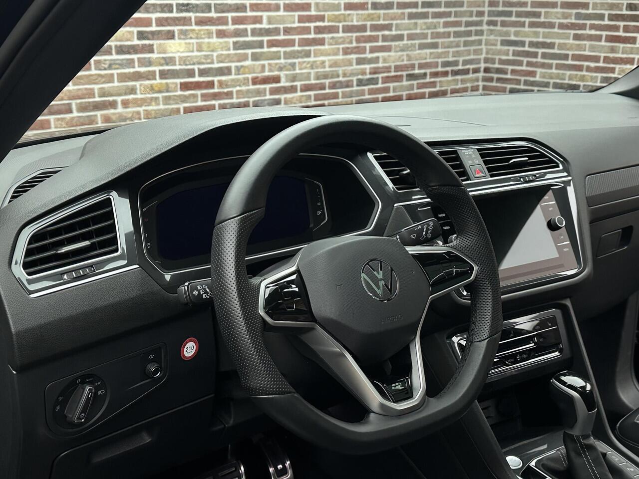 Volkswagen TIGUAN 2.0 TSI 4Motion R Line Allspace Panorama IQ Headup Trekhaak 7P