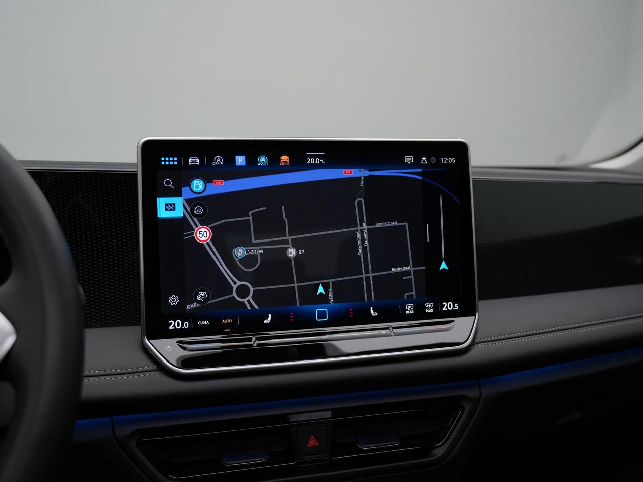 Volkswagen TIGUAN 1.5 eTSI 131 pk DSG Life Edition | Panoramadak | Trekhaak | IQ Light | Rondomzicht camera | Stuur-/stoelverwarming