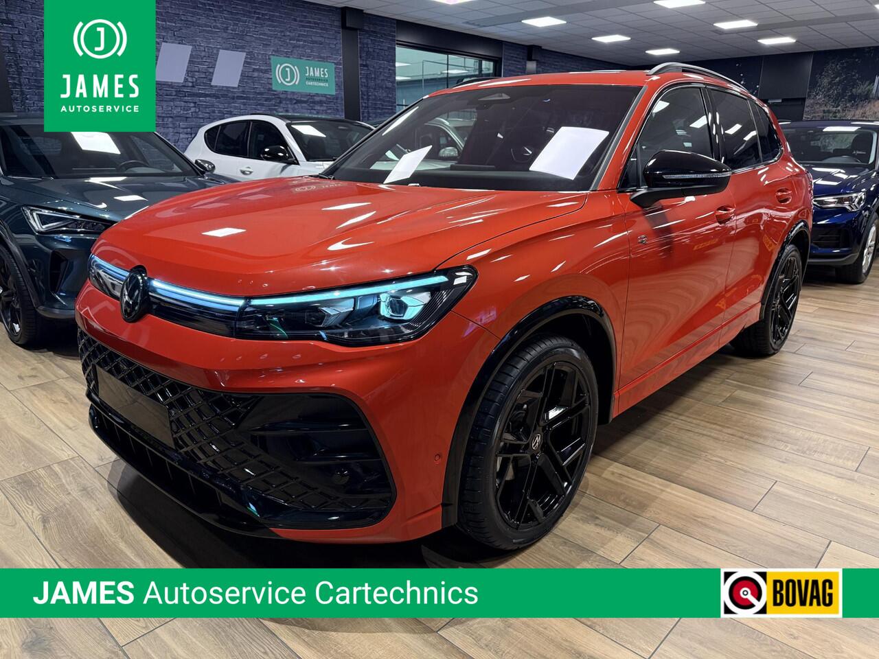 Volkswagen TIGUAN 1.5 eTSI R-Line Edition |Stoel/stuur verwarm|Massage stoelen|Panoromadak|Trekhaak|Winterwielen set extra|