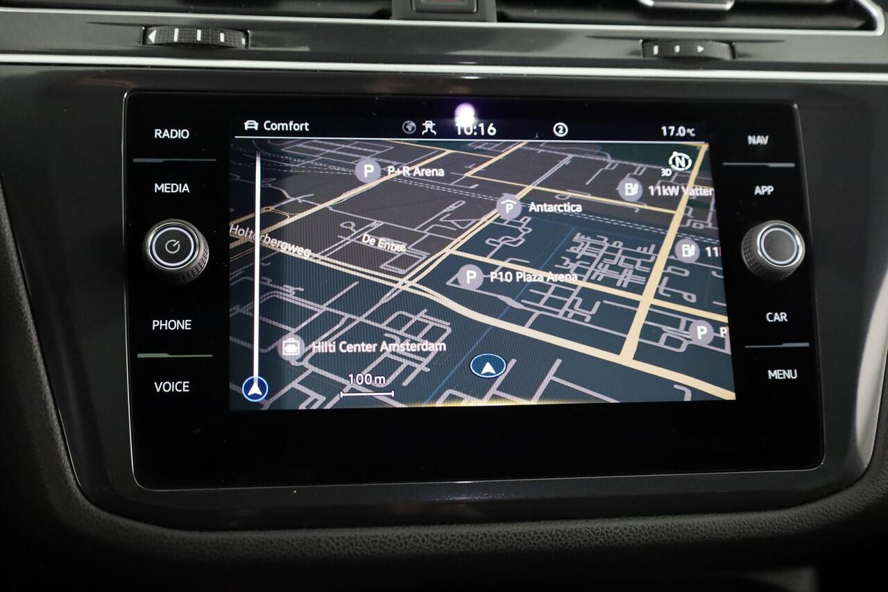 Volkswagen TIGUAN Allspace 1.5 TSI R-Line Business 7p. 150 pk DSG | Verlengde garantie | Navigatie | Panoramadak | Adaptieve cruise control | Stoelverwarming | Matrix LED koplampen |