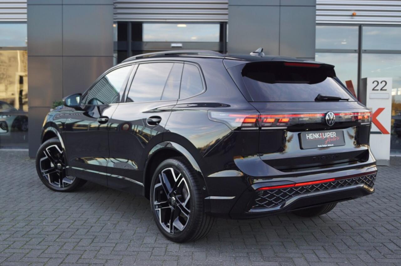 Volkswagen TIGUAN 1.5 eTSI DSG R-Line Black st 150pk /Leer/Panodak/Head-up/Trekh wegklb./Navi Pro/Matrix LED /360 gr camera