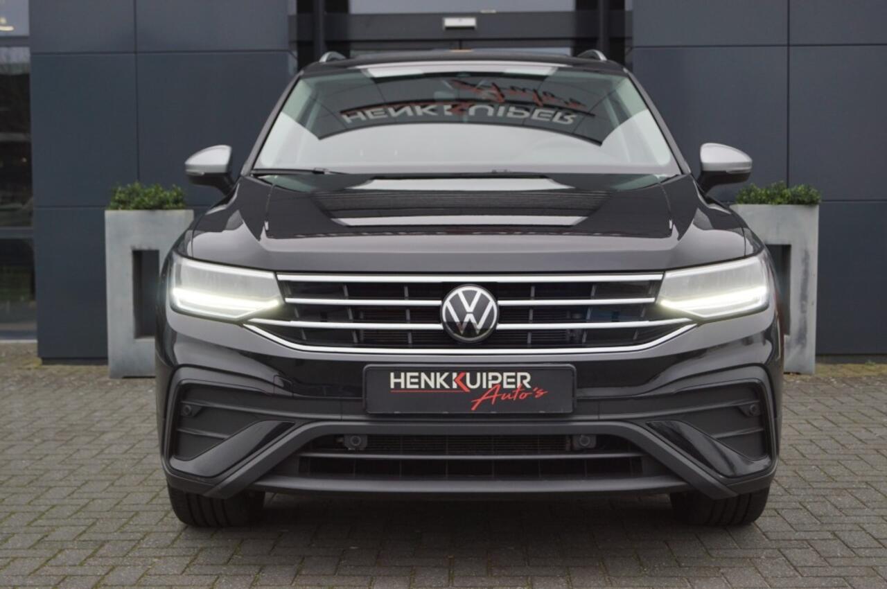 Volkswagen TIGUAN 1.5 TSI DSG/ 7 persoons /Panodak/ Camera /Trekhaak/ AppConnect /Ergocomfort stoelen/ACC/Navi
