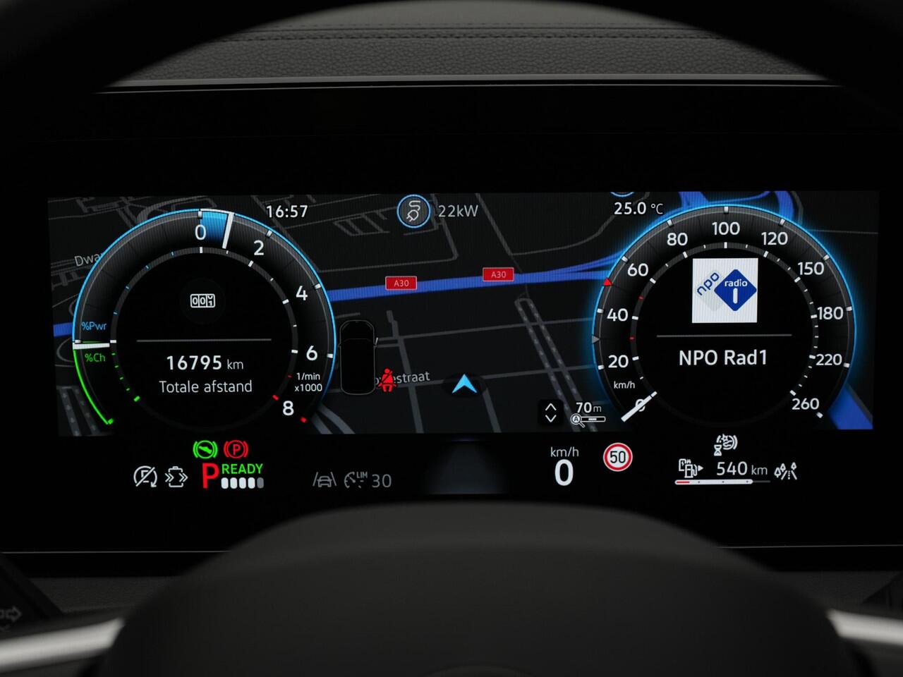 Volkswagen TIGUAN 1.5 eHybrid 272 pk R-Line Edition | Panoramadak | Stoel-/stuurverwarming | Standkachel | Park Assist | Side Assist | ErgoActive bestuurdersstoel | 20 inch