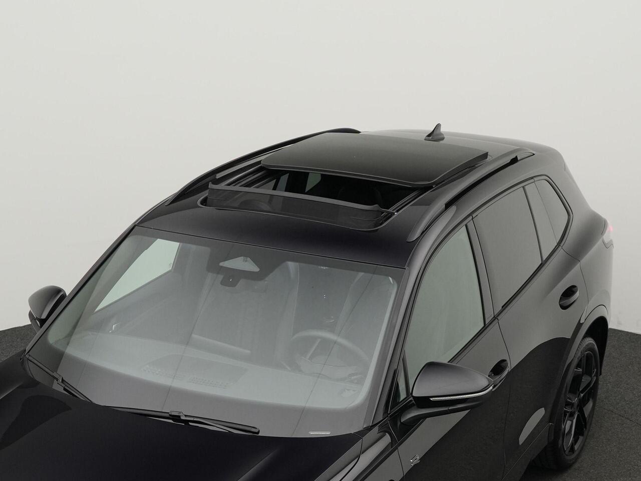 Volkswagen TIGUAN 1.5 eHybrid 272 pk R-Line Edition | Panoramadak | Stoel-/stuurverwarming | Standkachel | Park Assist | Side Assist | ErgoActive bestuurdersstoel | 20 inch