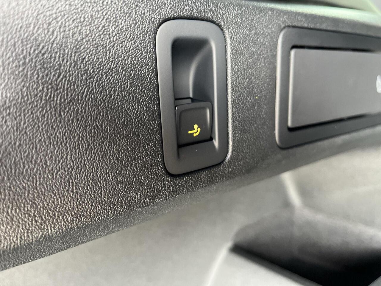 Volkswagen TIGUAN 1.5 eTSI R Line | 150Pk | Leder | Pano dak | HUD | Trekhaak | ERGO Active | Verwarmde/geventileerde Sportstoelen