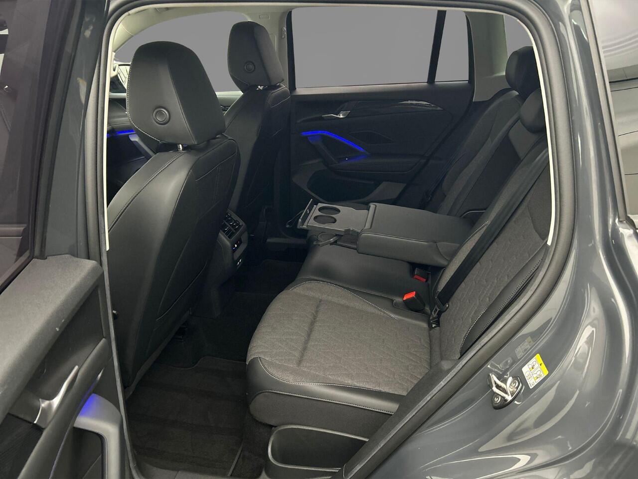 Volkswagen TIGUAN Life Edition 1.5 eTSI 150pk DSG Automaat Trekhaak, Adaptive cruise control, LED koplampen, Achteruitrijcamera, Navigatie, Elektrische achterklep