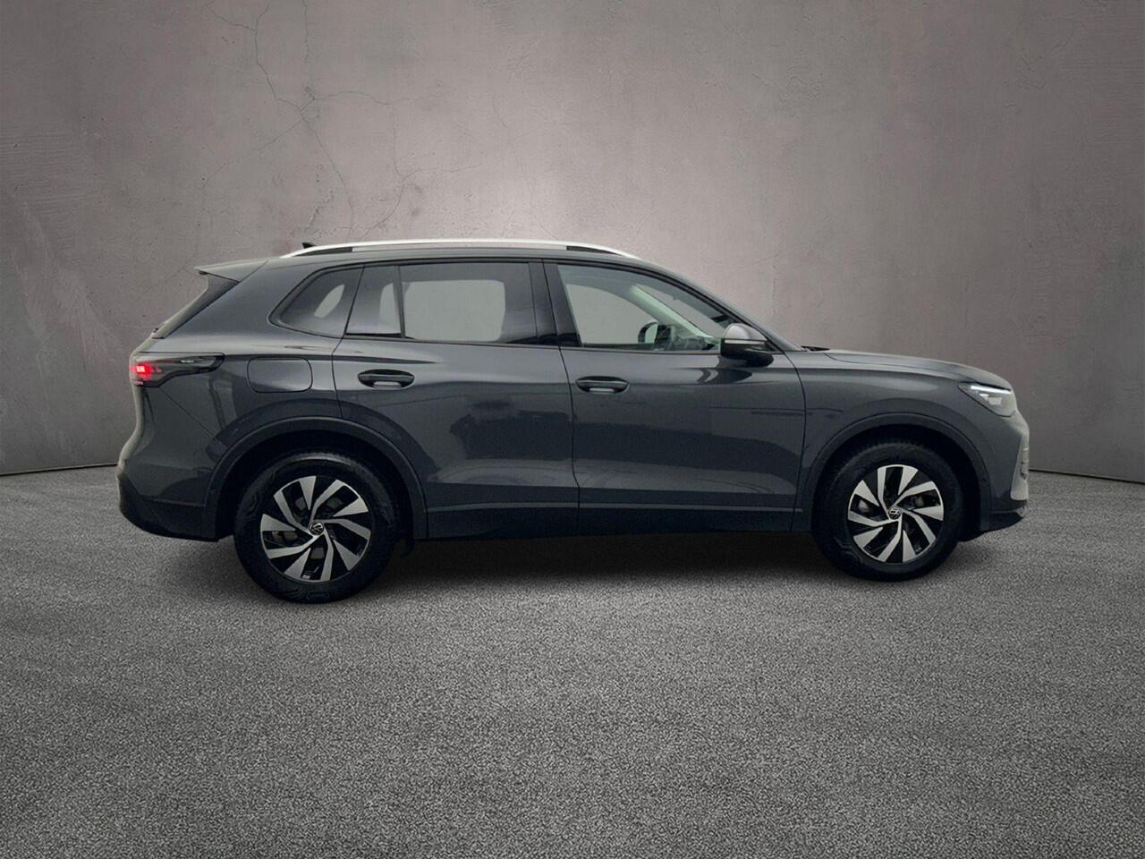 Volkswagen TIGUAN Life Edition 1.5 eTSI 150pk DSG Automaat Trekhaak, Adaptive cruise control, LED koplampen, Achteruitrijcamera, Navigatie, Elektrische achterklep