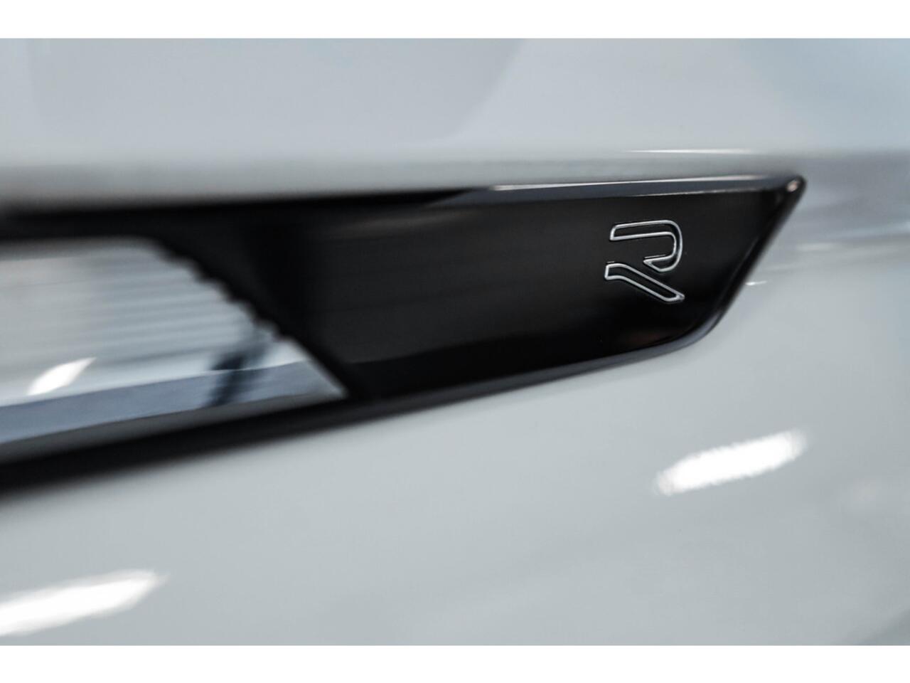 Volkswagen TIGUAN 1.5 TSI R-Line Business IQ Light l