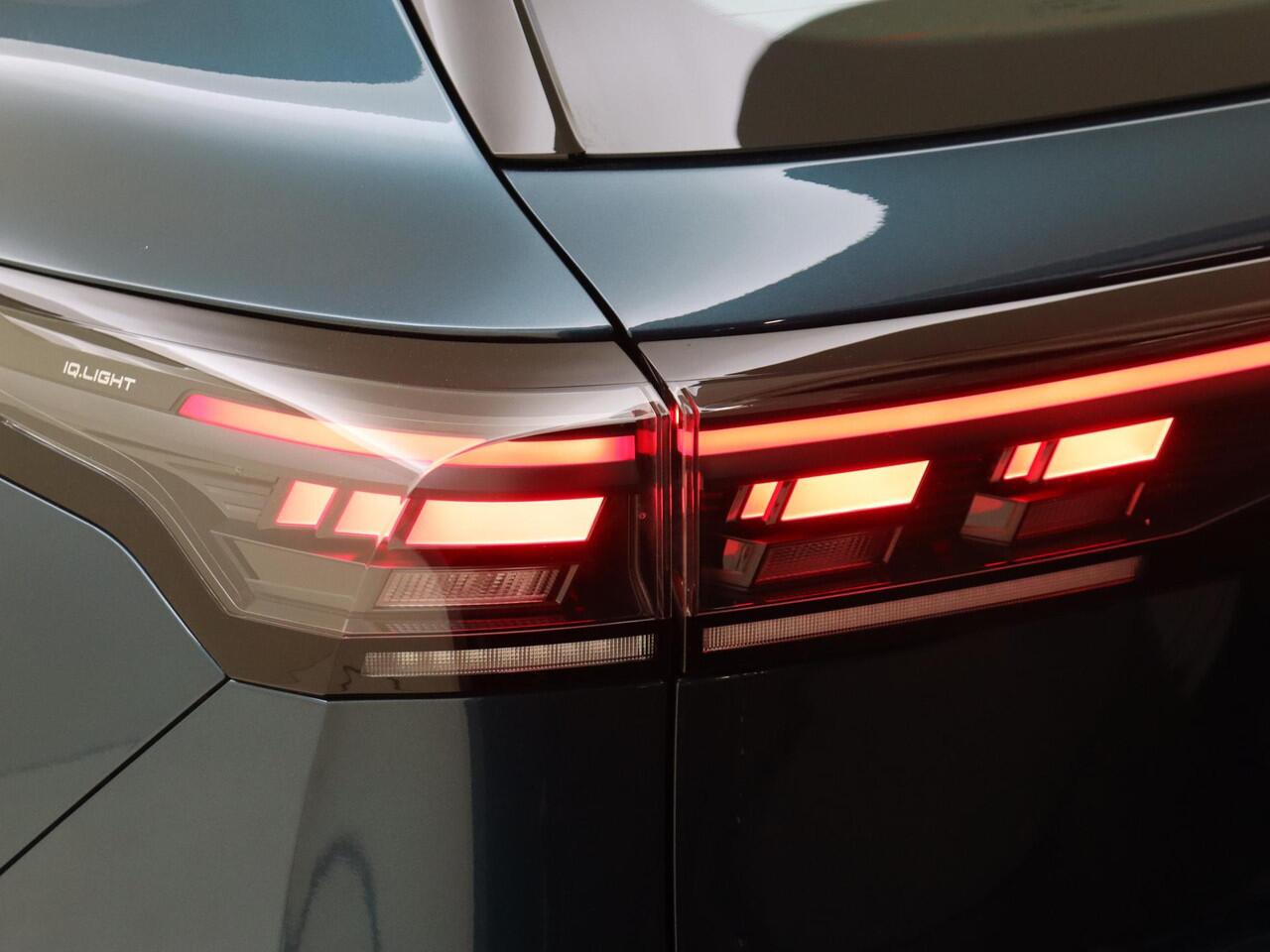 Volkswagen TIGUAN 1.5 eHybrid Life Edition | SoH 98% | Trekhaak | Adaptieve demping systeem | 360 camera | Head-up display | 3-zone airco | Dodehoek detectie | Adaptieve cruise control | Stoel- en stuurwielverwarming |