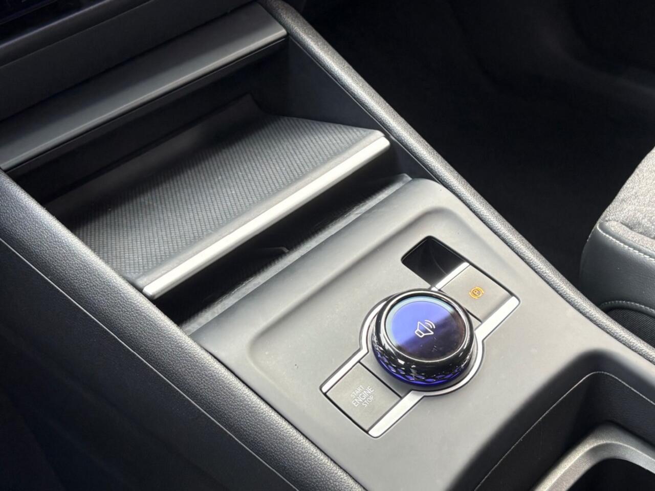 Volkswagen TIGUAN 1.5eTSI 150PK AUTOMAAT LIFE EDITION NW-MODEL LED NAVI CAMERA CARPLAY PDC