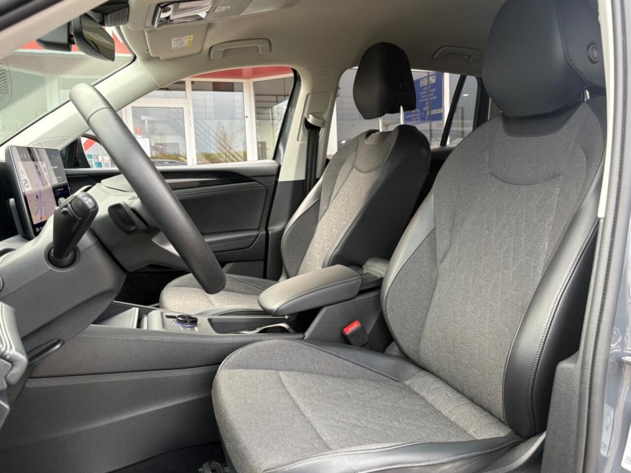 Volkswagen TIGUAN 1.5eTSI 150PK AUTOMAAT LIFE EDITION NW-MODEL LED NAVI CAMERA CARPLAY PDC