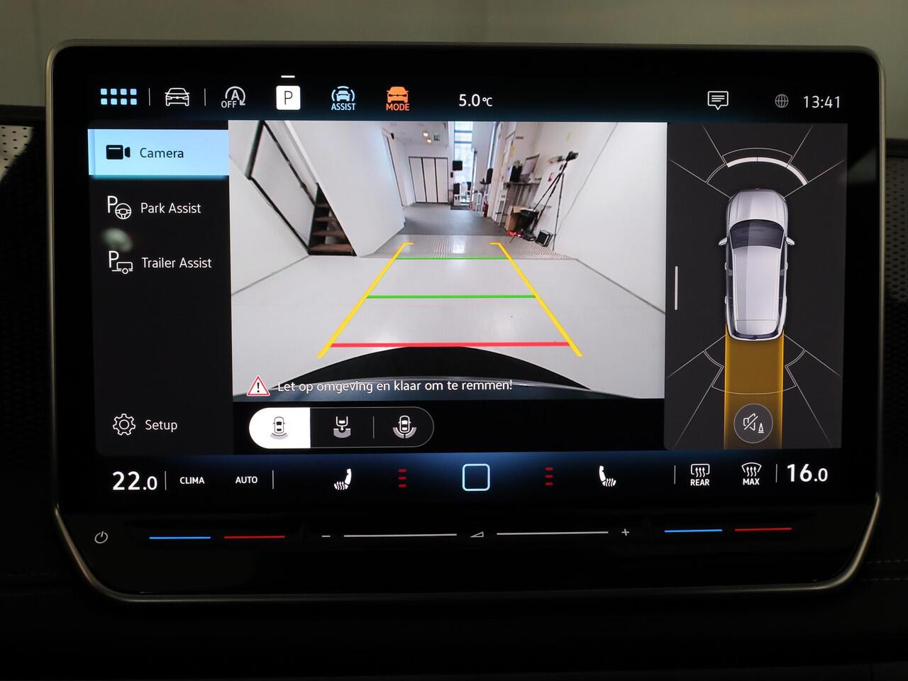 Volkswagen TIGUAN 1.5 eTSI Life Edition 150 pk Automaat (DSG) | Verlengde garantie | Navigatie | Trekhaak (wegklapbaar) | Parkeersensoren (Park assist) | Achteruitrijcamera | Stoelverwarming |