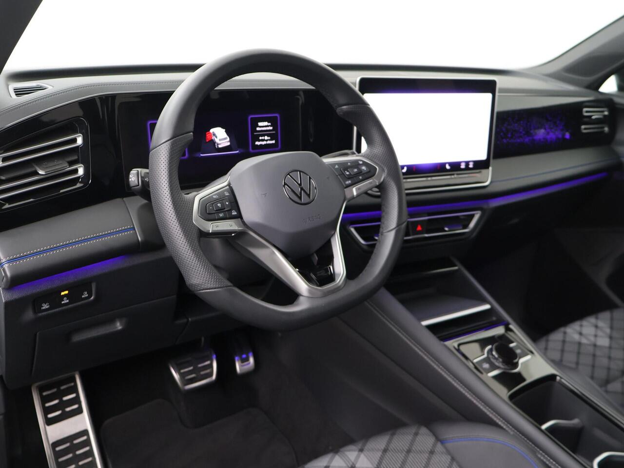 Volkswagen TIGUAN 1.5 eHybrid R-Line Business | 204 PK | SoH 100% | Automaat | Trekhaak wegklapbaar | Elek. achterklep | R-Line |