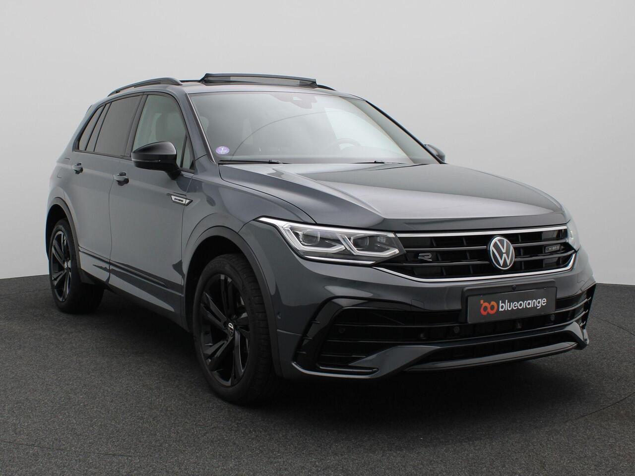 Volkswagen TIGUAN 1.4 TSI eHybrid R-Line Business 245Pk DSG SOH 100%, Pano-Schuifdak, Black Style, Leder, Memorystoel, Matrix LED-Verlichting, 19" LM Velgen, Keyless, 360gr. Camera, Side Assist, Elektr. Achterklep, Stuur-Stoelverwarming