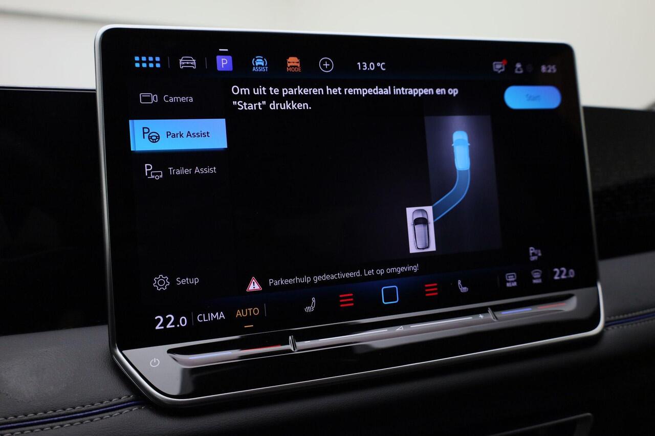 Volkswagen TIGUAN 1.5eTSI/150PK R-Line Black Style Edition · Panoramadak · 360°Camera + Parkeersensoren · Trekhaak · Garantie t/m 04-11-2026