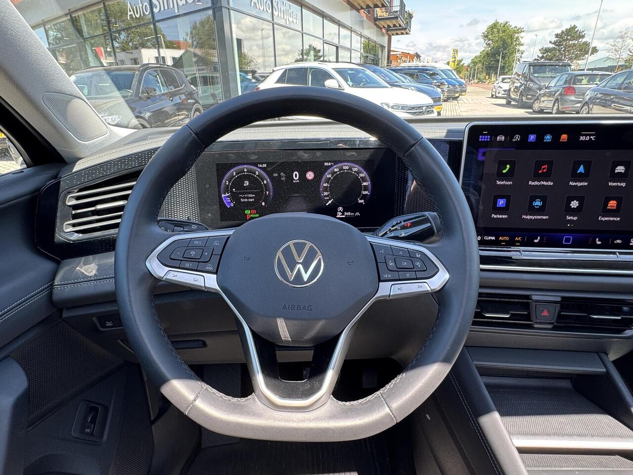Volkswagen TIGUAN 1.5 eTSI Life 150pk | Panodak | El.klep | Stoelverw | Camera