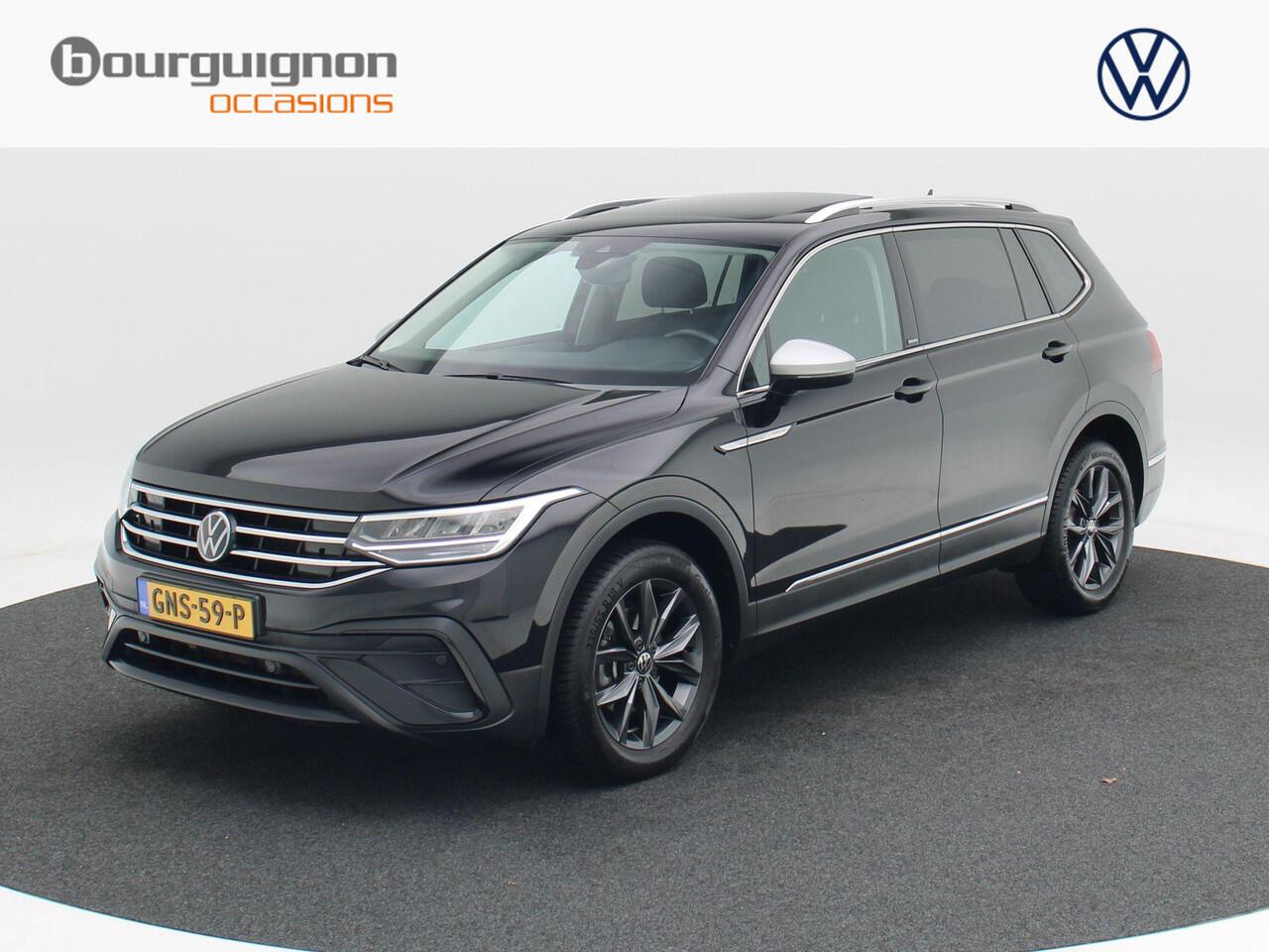 Volkswagen TIGUAN Allspace 1.5 TSi 150 Pk Automaat Move 7p. | Trekhaak | Panorama Dak | Adaptive Cruise | Camera | Stoelverwarming| 18 Inch | 34.080 Km !!
