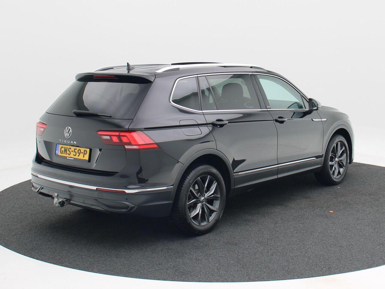 Volkswagen TIGUAN Allspace 1.5 TSi 150 Pk Automaat Move 7p. | Trekhaak | Panorama Dak | Adaptive Cruise | Camera | Stoelverwarming| 18 Inch | 34.080 Km !!